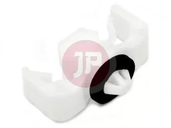 NISSAN 17571-01J00 - CLIP