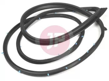 NISSAN 80831-VB002 - WSTRIP ASSY-FR